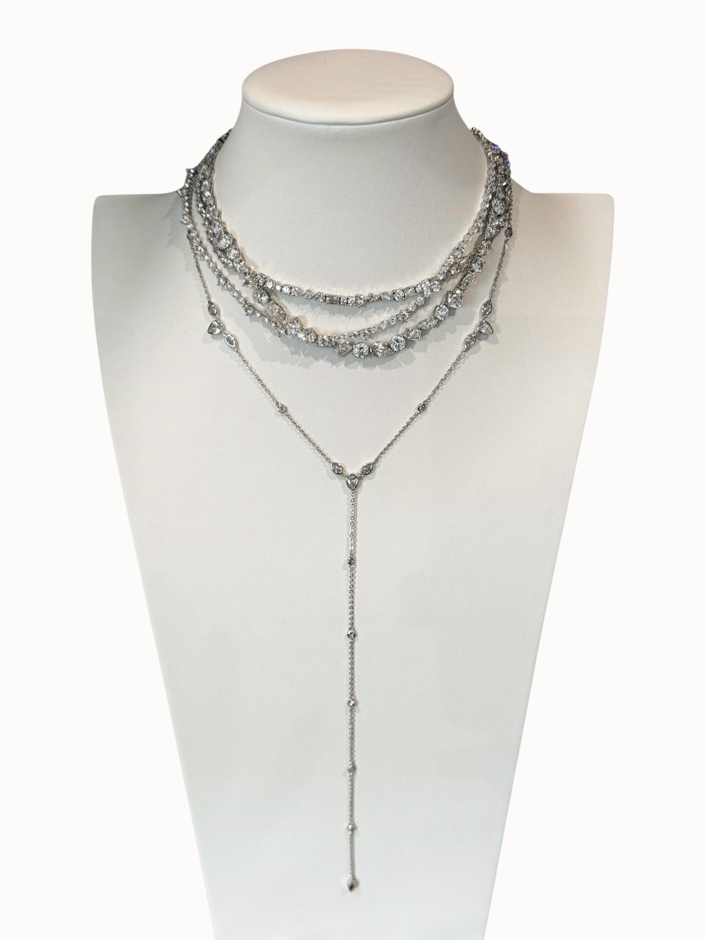 The Everleigh Lariat in Gold